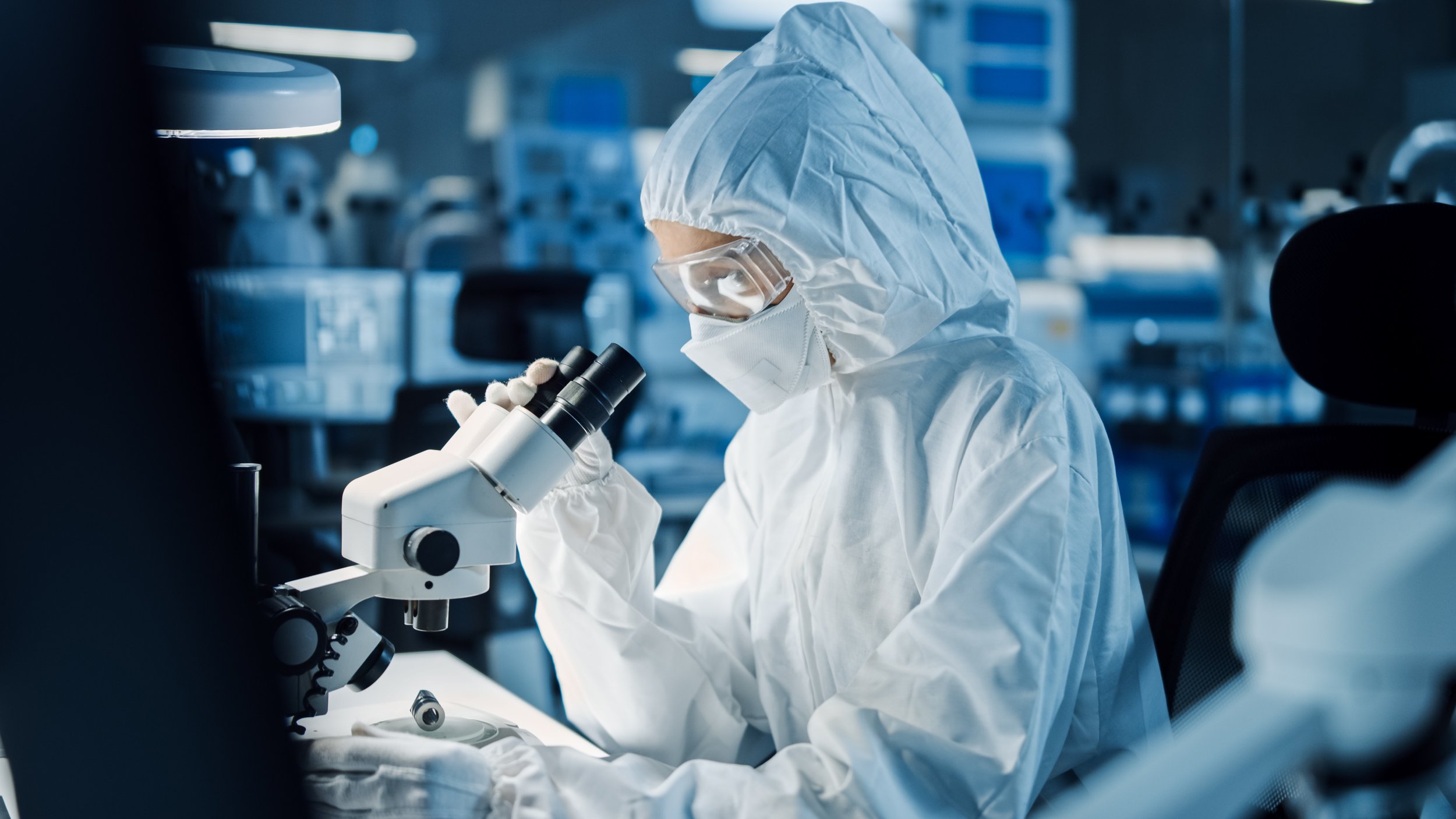 Shad AM Serroune in laboratory